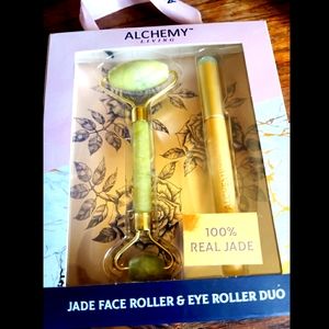 NWT - 100% REAL JADE FACE & EYE ROLLER DUO